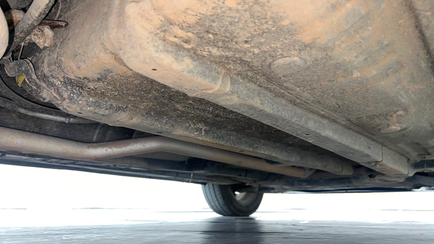 Used 2018 Hyundai Elite i20 Asta 1.2 (O) Petrol Manual extra REAR RIGHT UNDERBODY VIEW