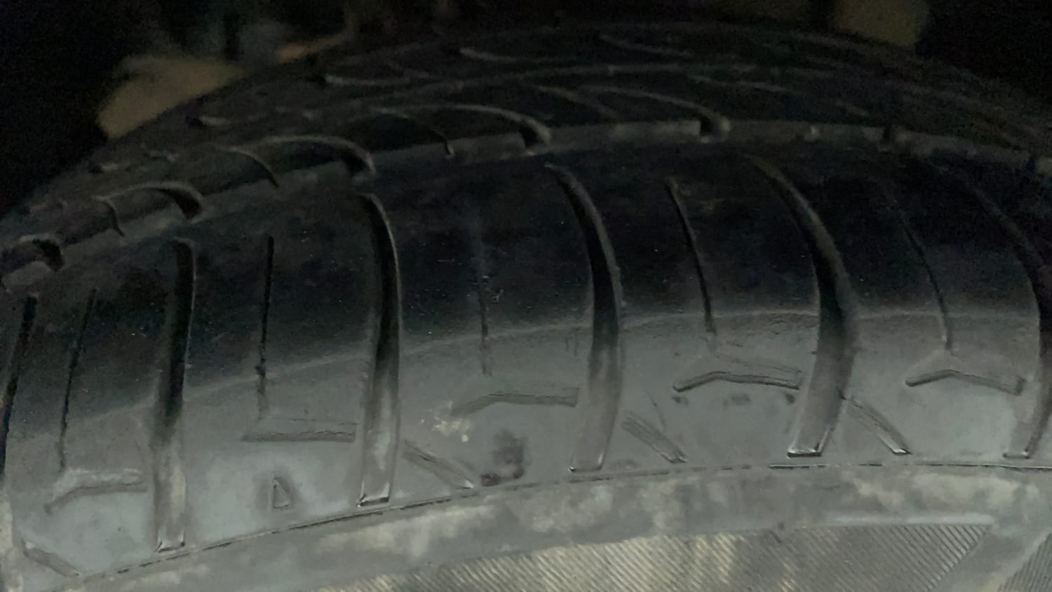 Used 2023 Tata Tigor XZ CNG Cng Manual tyres LEFT FRONT TYRE TREAD VIEW
