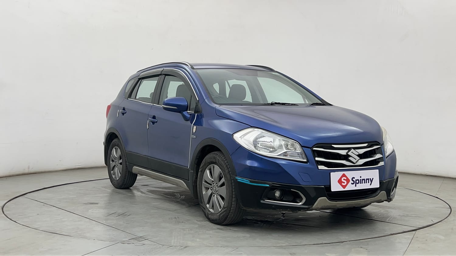 Used 2016 Maruti Suzuki S-Cross Zeta 1.3 Diesel Manual exterior RIGHT FRONT CORNER VIEW