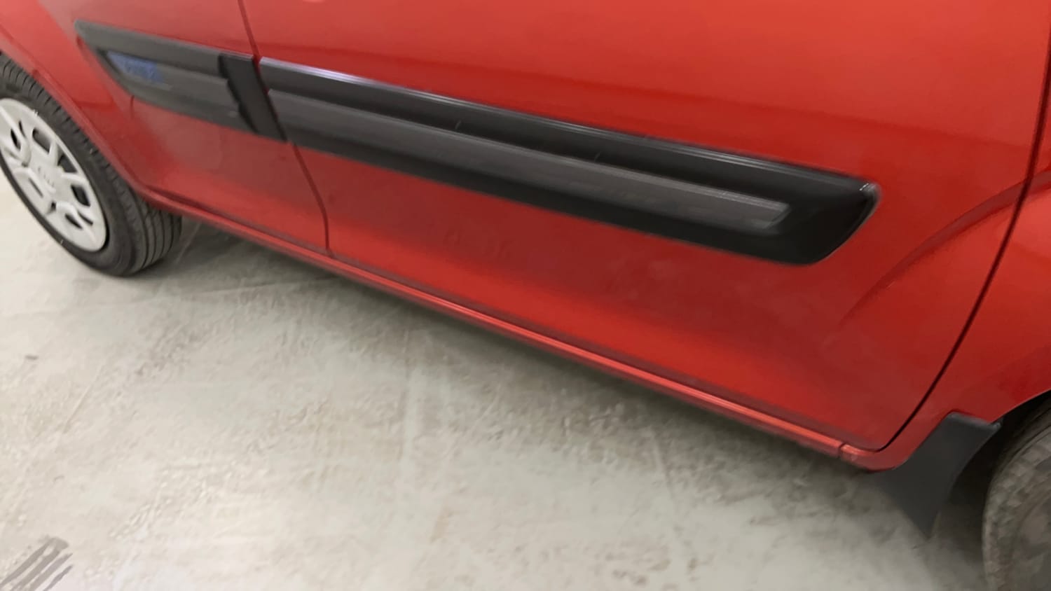 Used 2017 Maruti Suzuki Ignis Delta 1.2 AMT Petrol Automatic dents MINOR SCRATCH