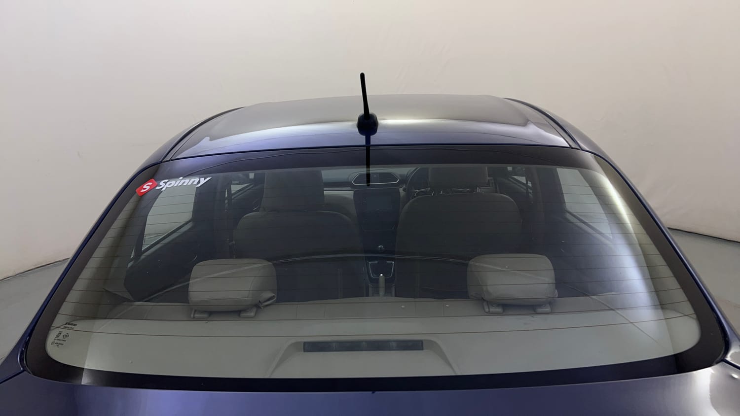 Used 2018 Maruti Suzuki Dzire ZXi Petrol Manual exterior BACK WINDSHIELD VIEW