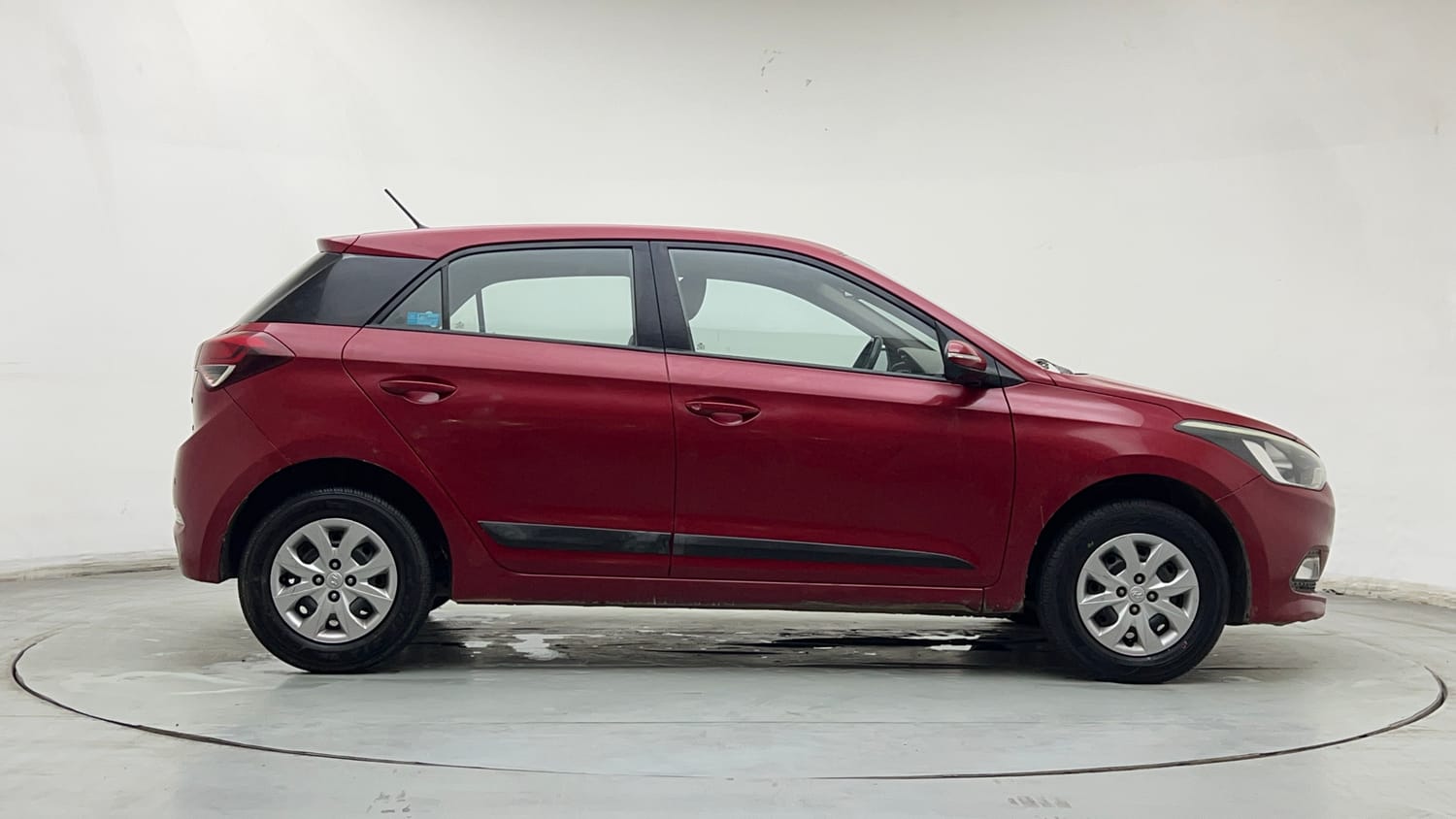 Used 2015 Hyundai Elite i20 Sportz 1.2 Petrol Manual exterior RIGHT SIDE VIEW
