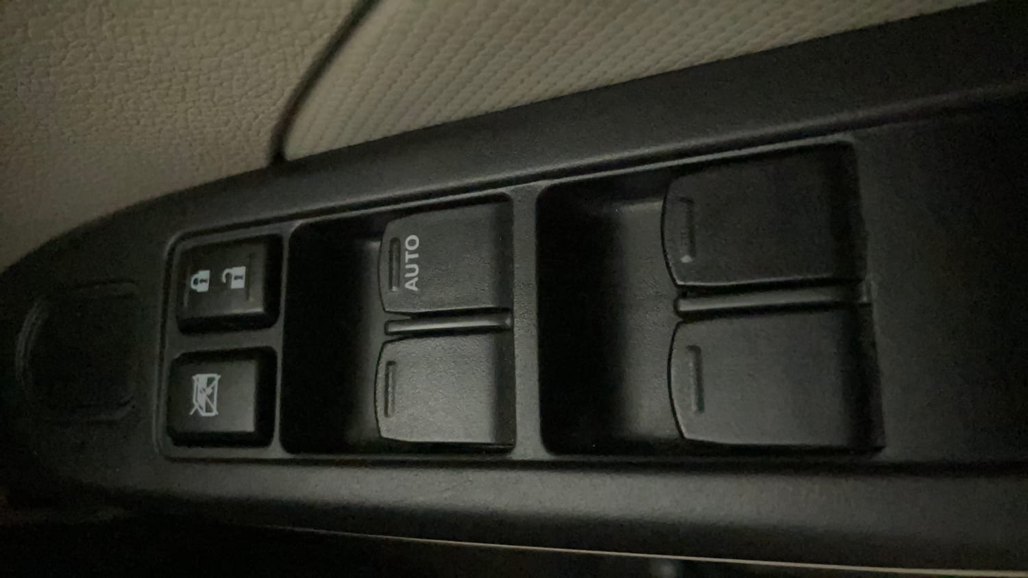 Used 2018 Maruti Suzuki Celerio VXi AMT Petrol Automatic top_features Rear power window