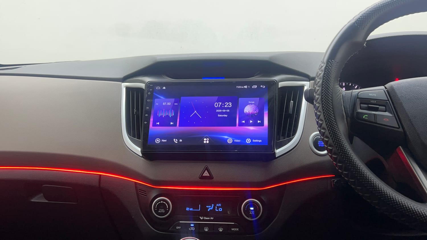 Used 2015 Hyundai Creta 1.6 SX Plus Petrol Petrol Manual interior MUSIC SYSTEM & AC CONTROL VIEW
