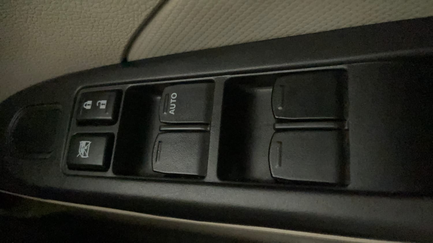 Used 2018 Maruti Suzuki Celerio VXi AMT Petrol Automatic top_features Power windows