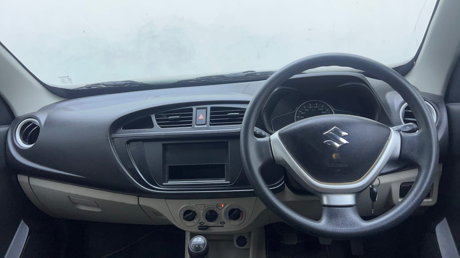 Used 2022 Maruti Suzuki Alto 800 LXi Petrol Manual interior DASHBOARD VIEW