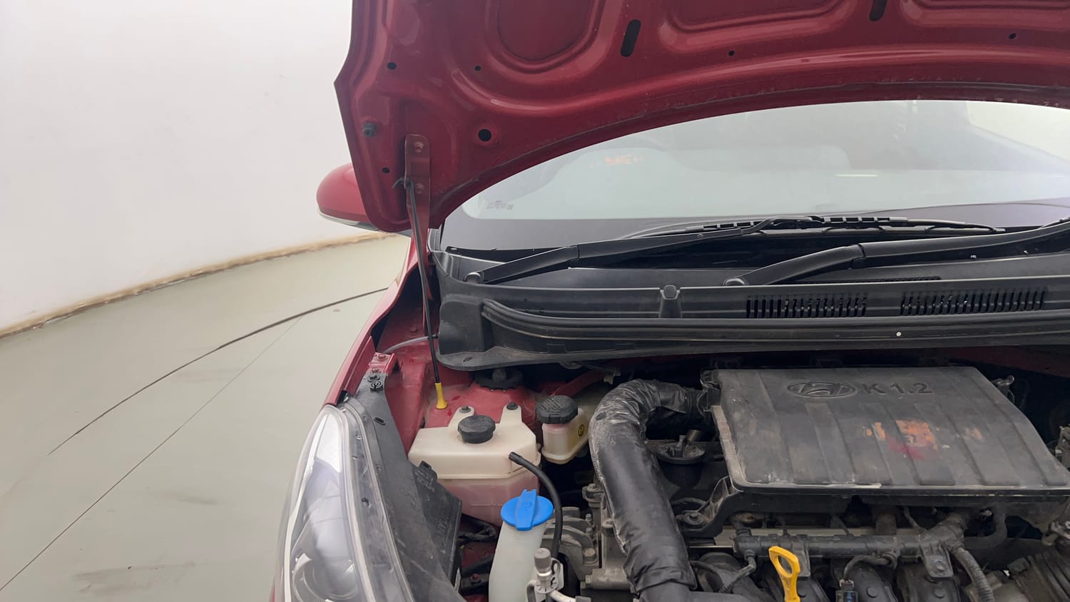 Used 2022 Hyundai Grand i10 Nios Sportz AMT 1.2 Kappa VTVT Petrol Automatic engine ENGINE RIGHT SIDE HINGE & APRON VIEW