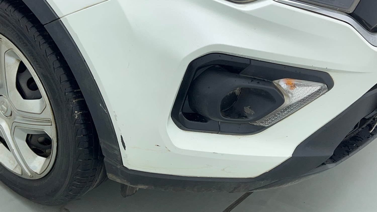 Used 2023 Tata Nexon XM S Petrol + CNG(Outside Fitted) Cng Manual dents MINOR SCRATCH