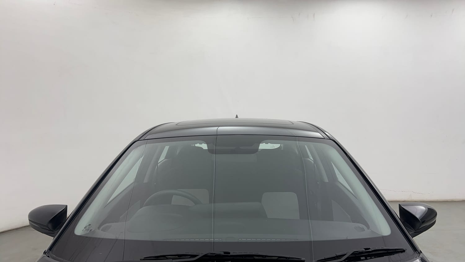 Used 2025 Hyundai i20 Sportz (O) 1.2 IVT Petrol Automatic exterior FRONT WINDSHIELD VIEW