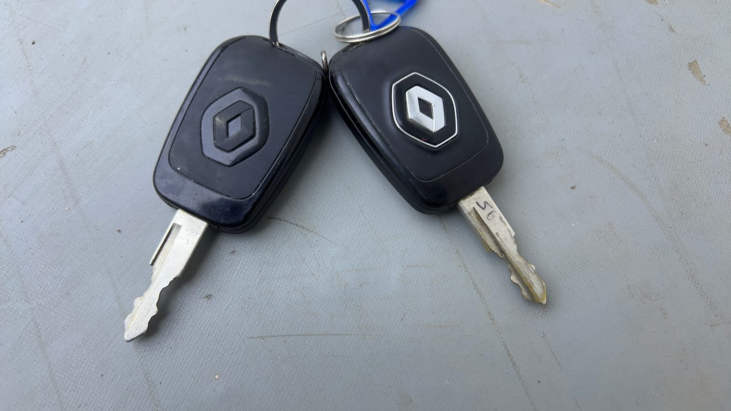 Used 2020 Renault Kwid RXT Petrol Manual extra CAR KEY VIEW