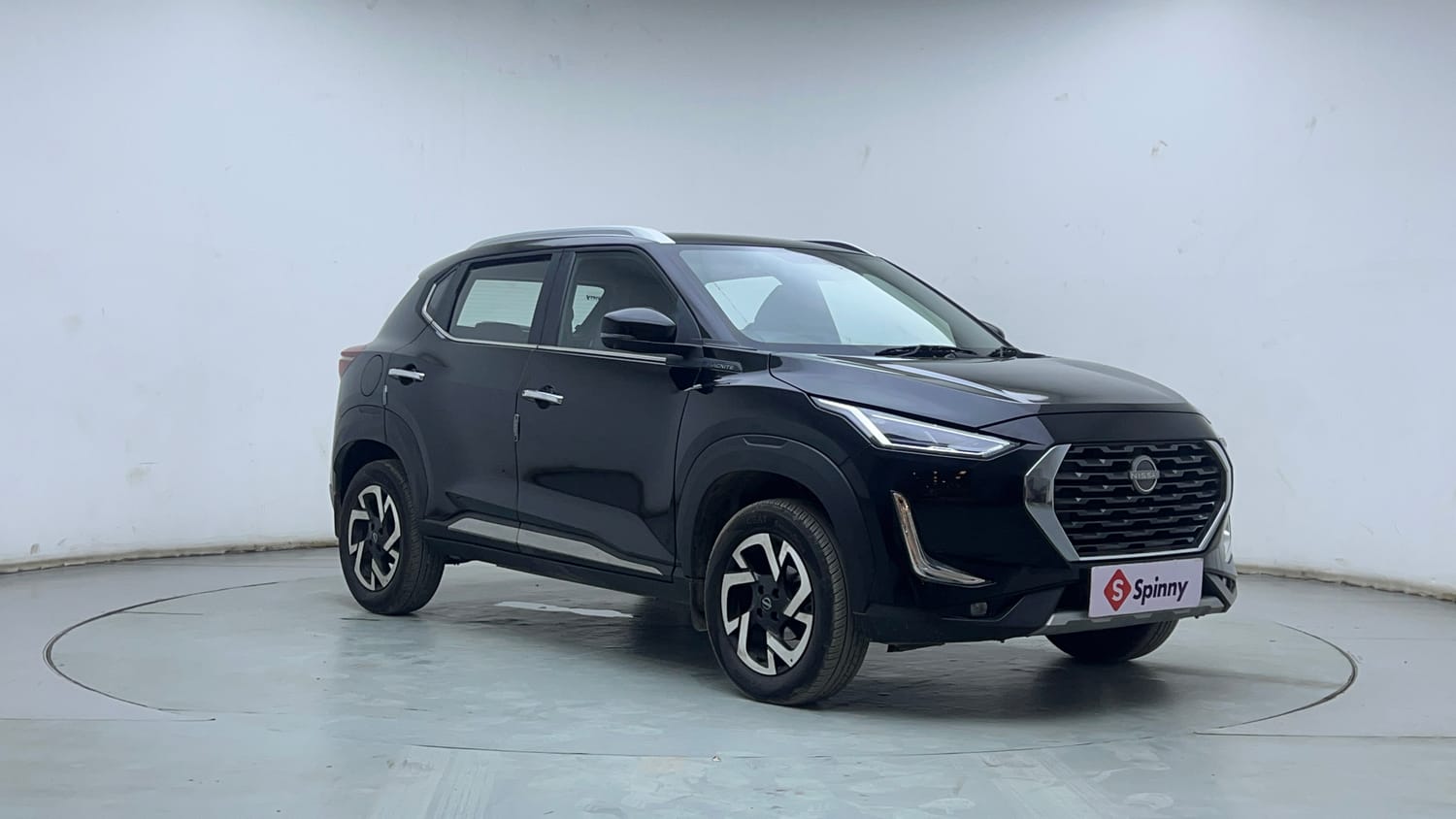 Used 2023 Nissan Magnite XV Premium Turbo Petrol Manual exterior RIGHT FRONT CORNER VIEW