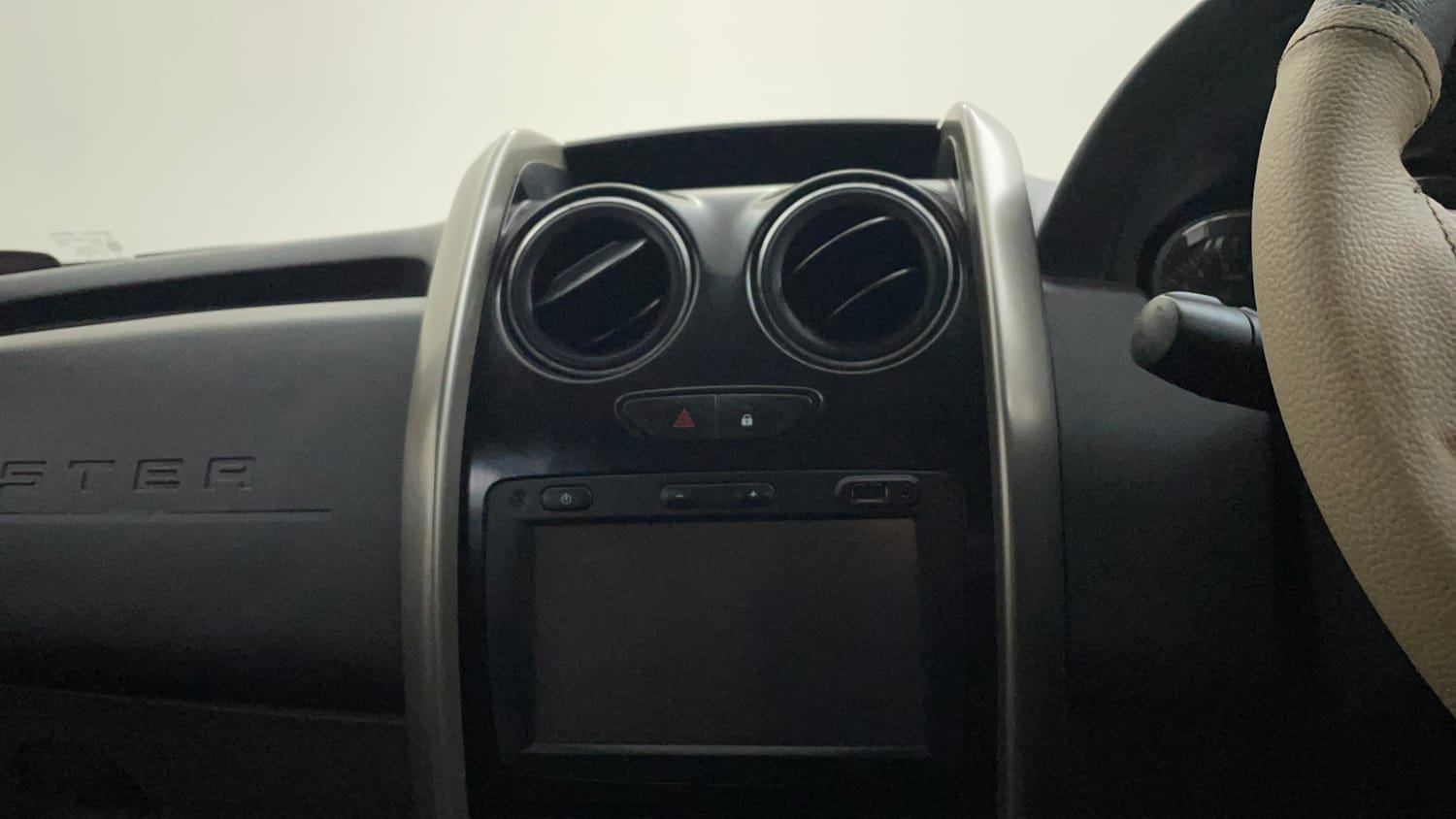Used 2016 Renault Duster 110 PS RXZ 4X2 MT Diesel Diesel Manual top_features Touch screen infotainment system