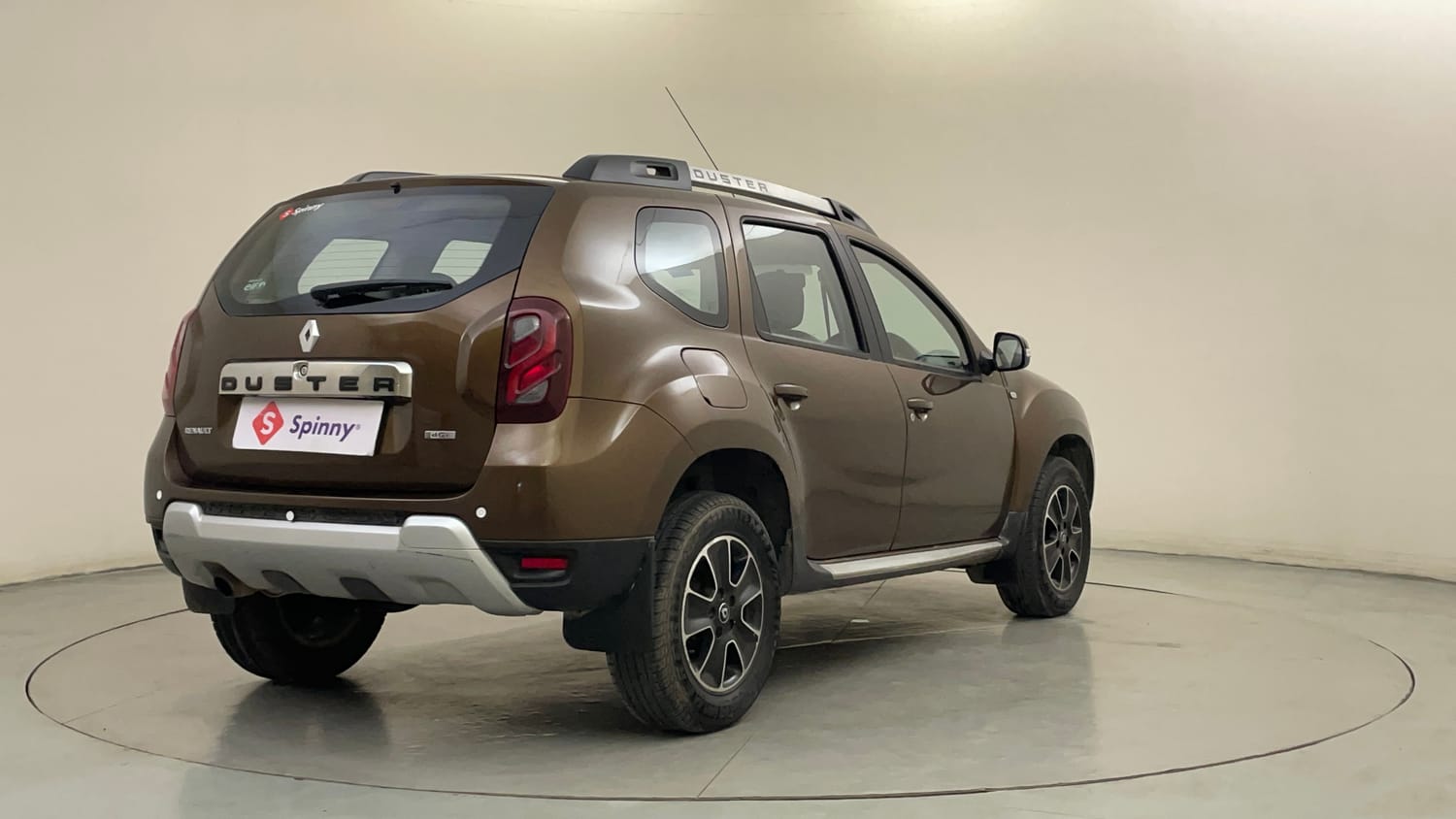 Used 2016 Renault Duster 110 PS RXZ 4X2 MT Diesel Diesel Manual exterior RIGHT REAR CORNER VIEW