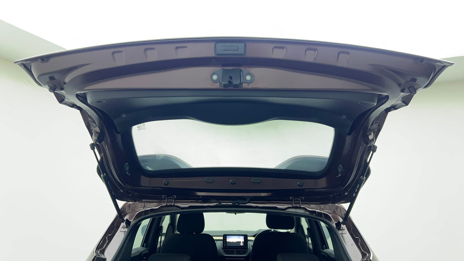 Used 2021 Renault Kiger RXT MT Petrol Manual interior DICKY DOOR OPEN VIEW