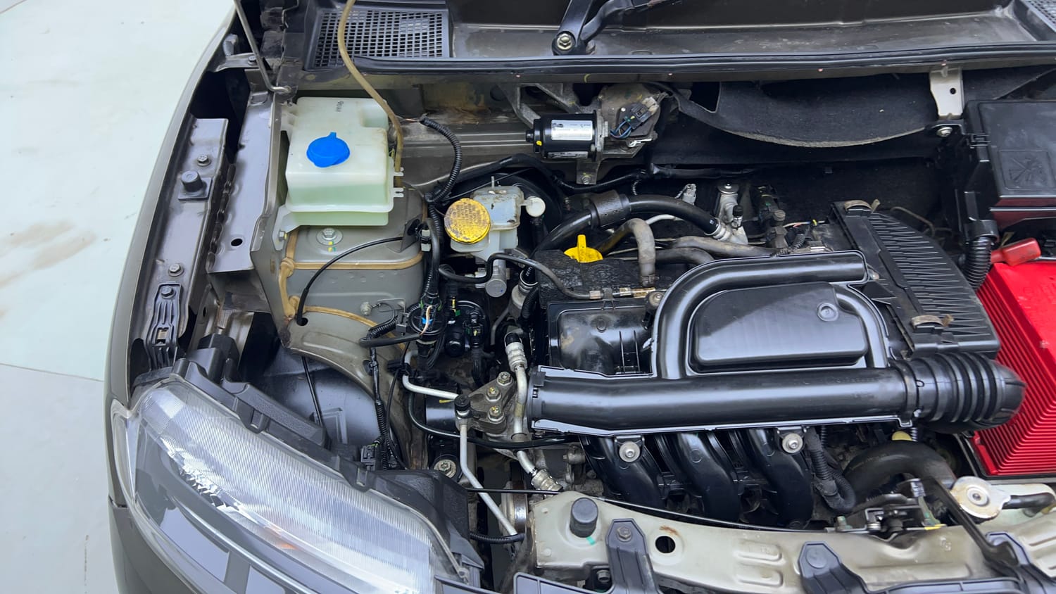Used 2020 Renault Kwid RXT Petrol Manual engine ENGINE RIGHT SIDE VIEW