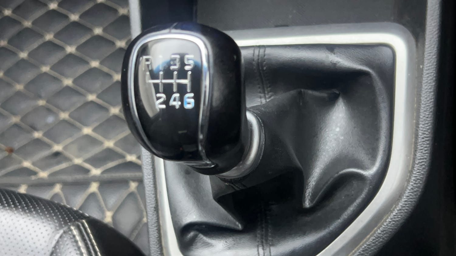 Used 2015 Hyundai Creta 1.6 SX Plus Petrol Petrol Manual interior GEAR  KNOB VIEW
