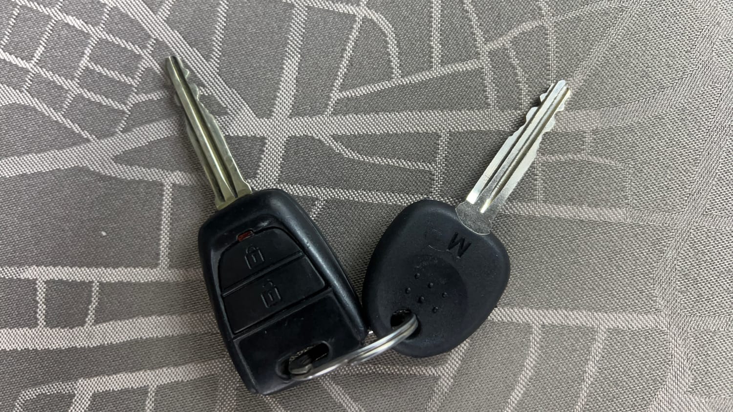 Used 2017 Hyundai Grand i10 Sportz (O) AT 1.2 Kappa VTVT Petrol Automatic extra CAR KEY VIEW