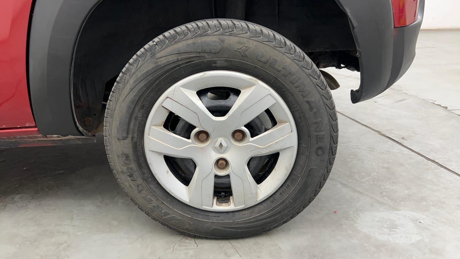 Used 2016 Renault Kwid RXT Petrol Manual tyres LEFT REAR TYRE RIM VIEW