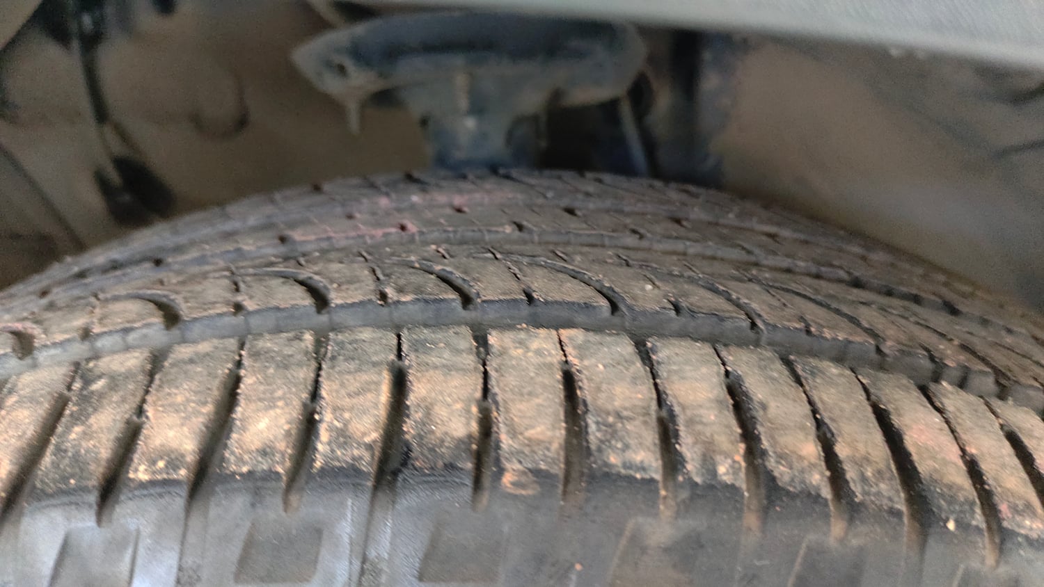 Used 2020 Kia Sonet GTX Plus 1.5 AT Diesel Automatic tyres RIGHT FRONT TYRE TREAD VIEW