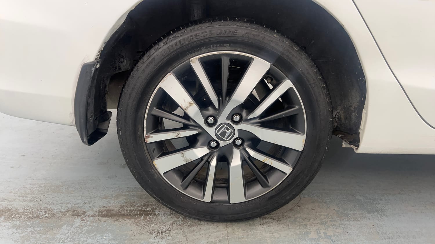 Used 2022 Honda City ZX Petrol Petrol Manual tyres RIGHT REAR TYRE RIM VIEW