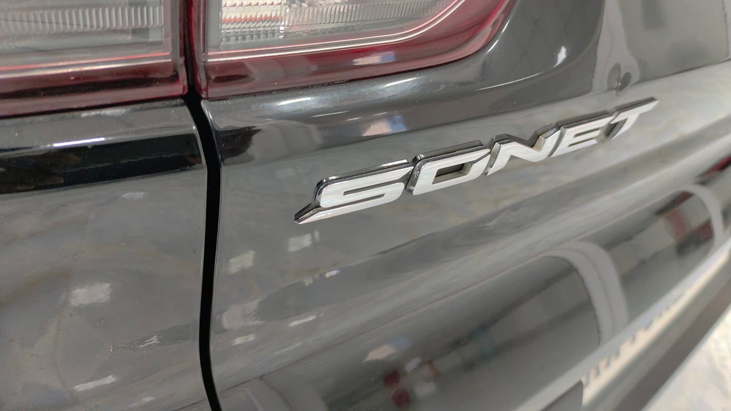 Used 2020 Kia Sonet GTX Plus 1.5 AT Diesel Automatic dents MINOR SCRATCH