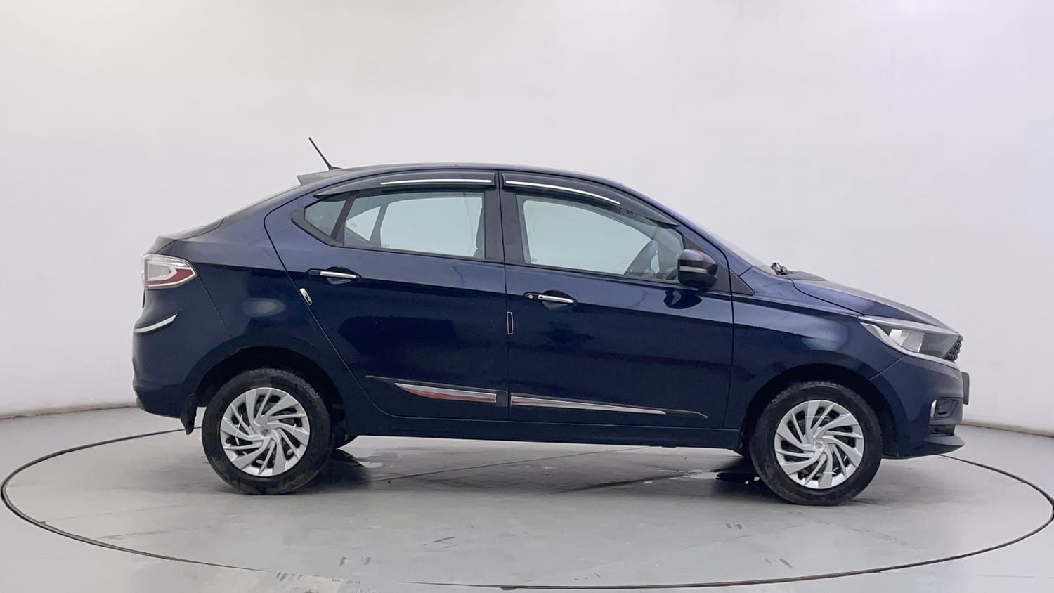 Used 2023 Tata Tigor XZ CNG Cng Manual exterior RIGHT SIDE VIEW
