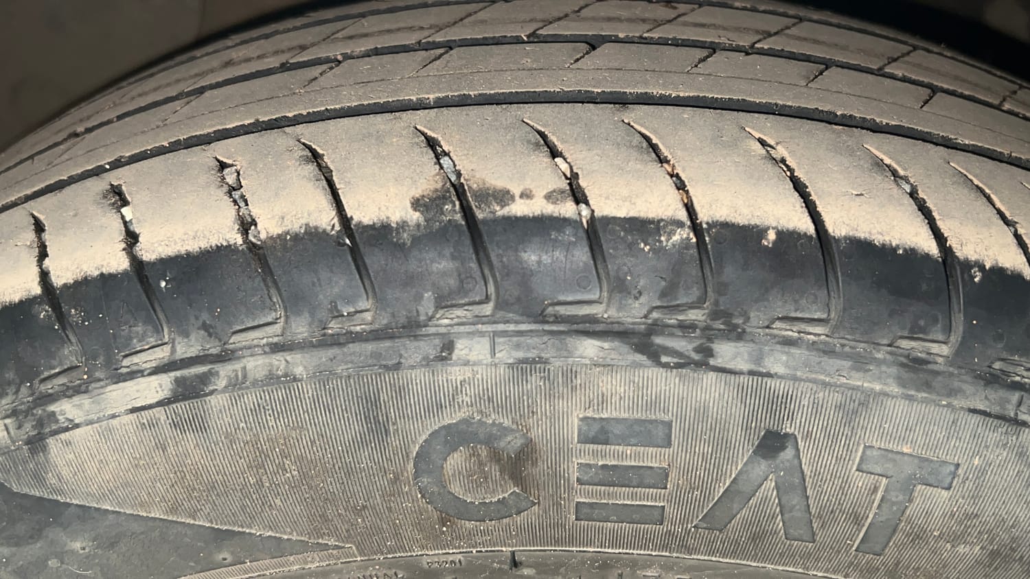 Used 2023 Hyundai Exter SX (O) 1.2 MT Petrol Manual tyres LEFT FRONT TYRE TREAD VIEW