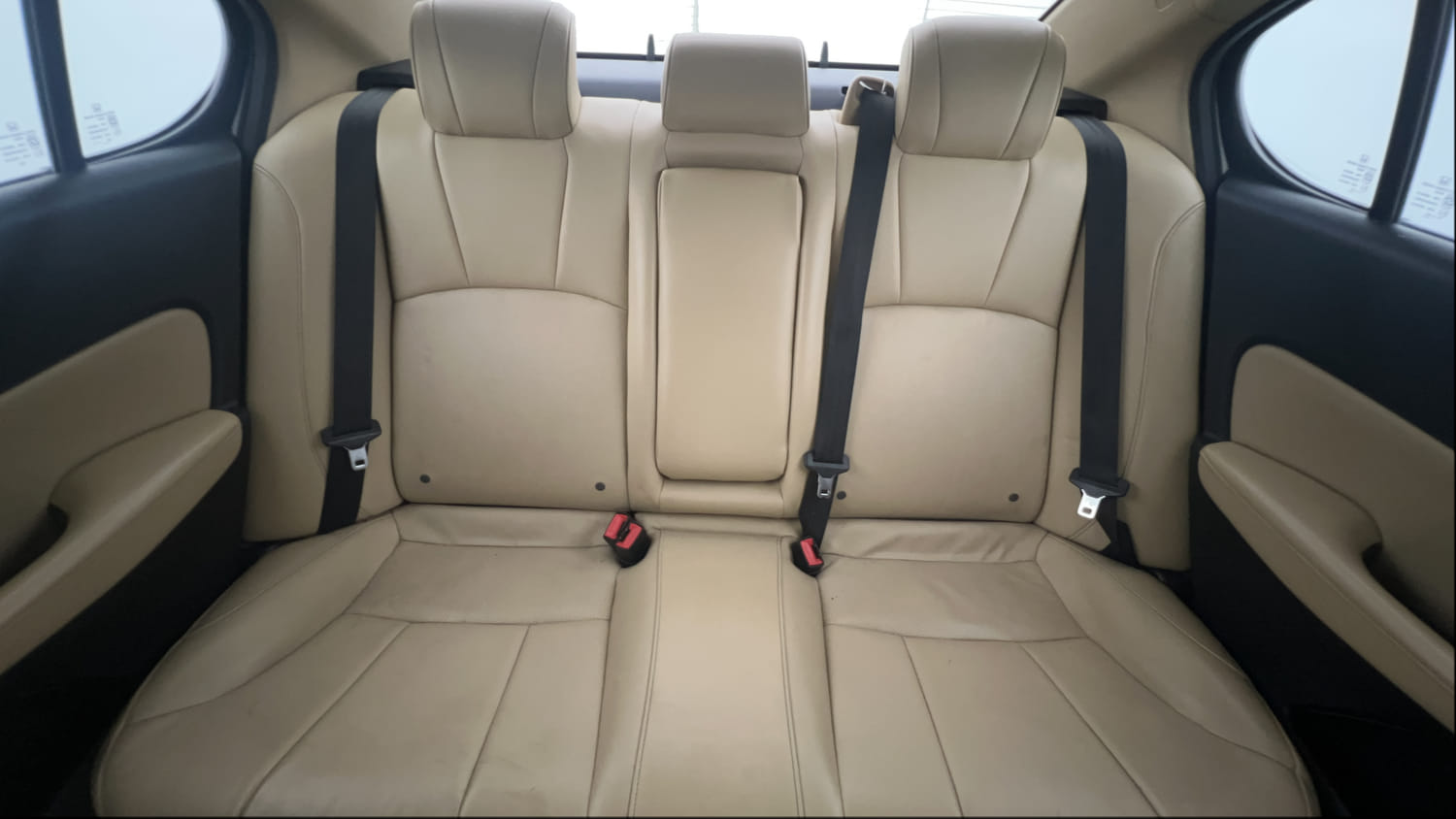 Used 2022 Honda City ZX Petrol Petrol Manual interior REAR SEAT CONDITION VIEW