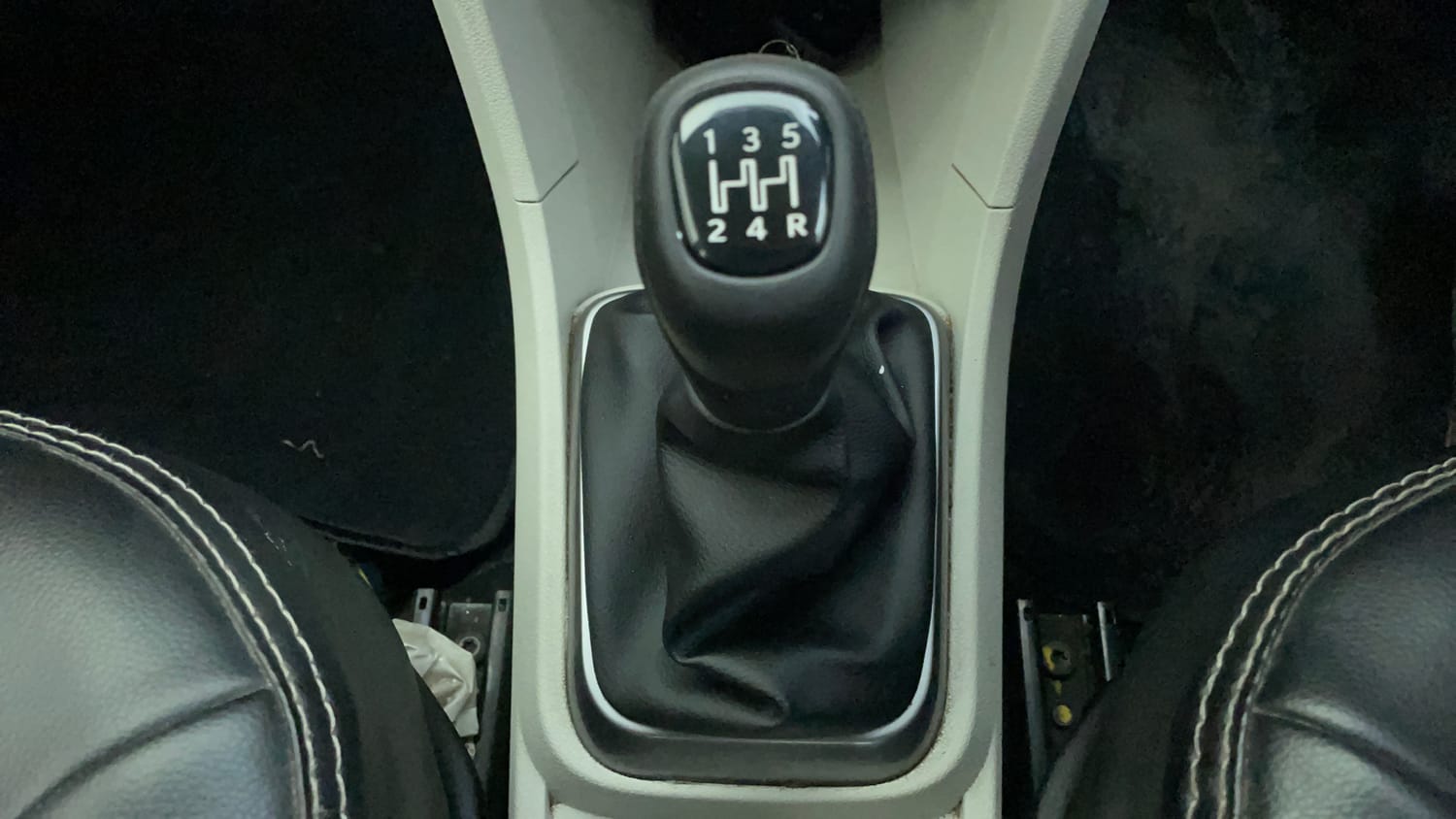 Used 2023 Tata Tigor XZ CNG Cng Manual interior GEAR  KNOB VIEW