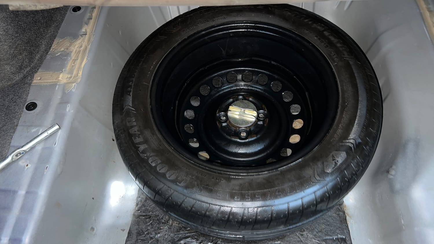 Used 2015 Honda City V Petrol Manual tyres SPARE TYRE VIEW