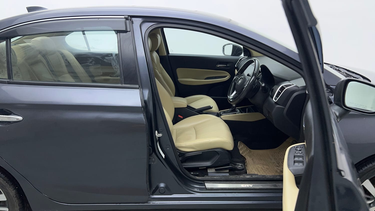 Used 2022 Honda City ZX CVT Petrol Petrol Automatic interior RIGHT SIDE FRONT DOOR CABIN VIEW