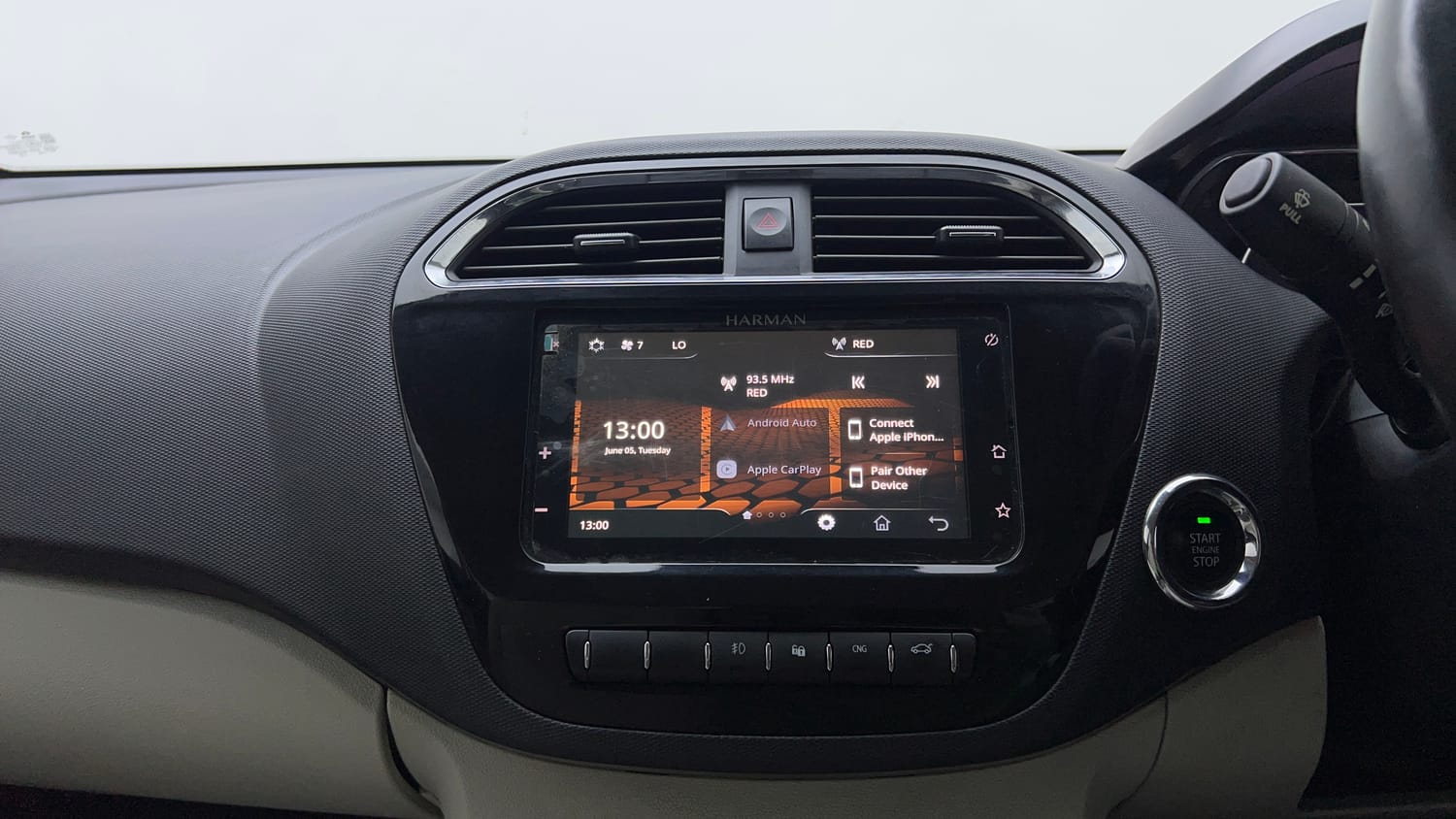 Used 2024 Tata Tigor XZA Plus iCNG Cng Automatic top_features Touch screen infotainment system