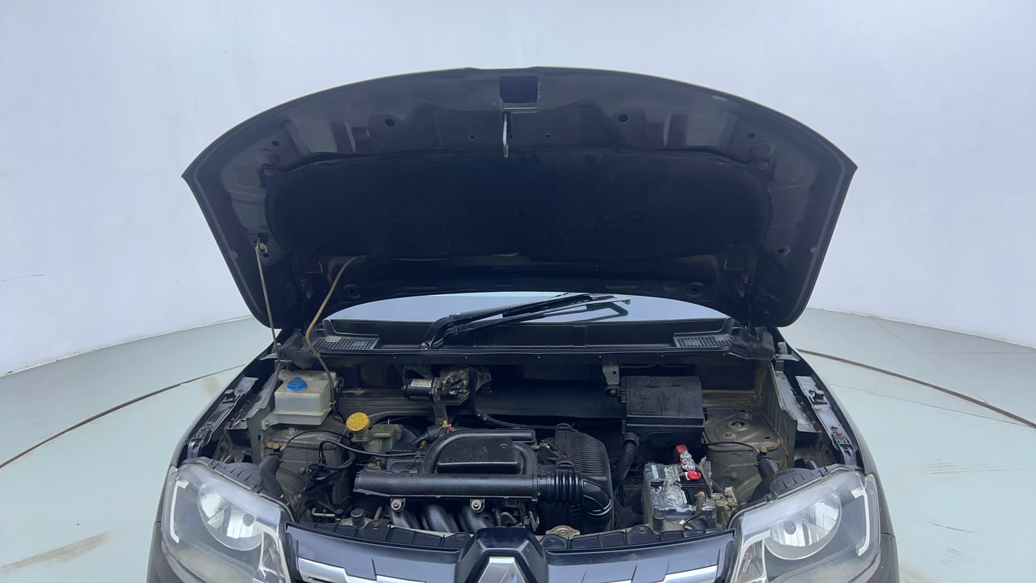 Used 2019 Renault Kwid 1.0 RXT AMT Opt Petrol Automatic engine ENGINE & BONNET OPEN FRONT VIEW