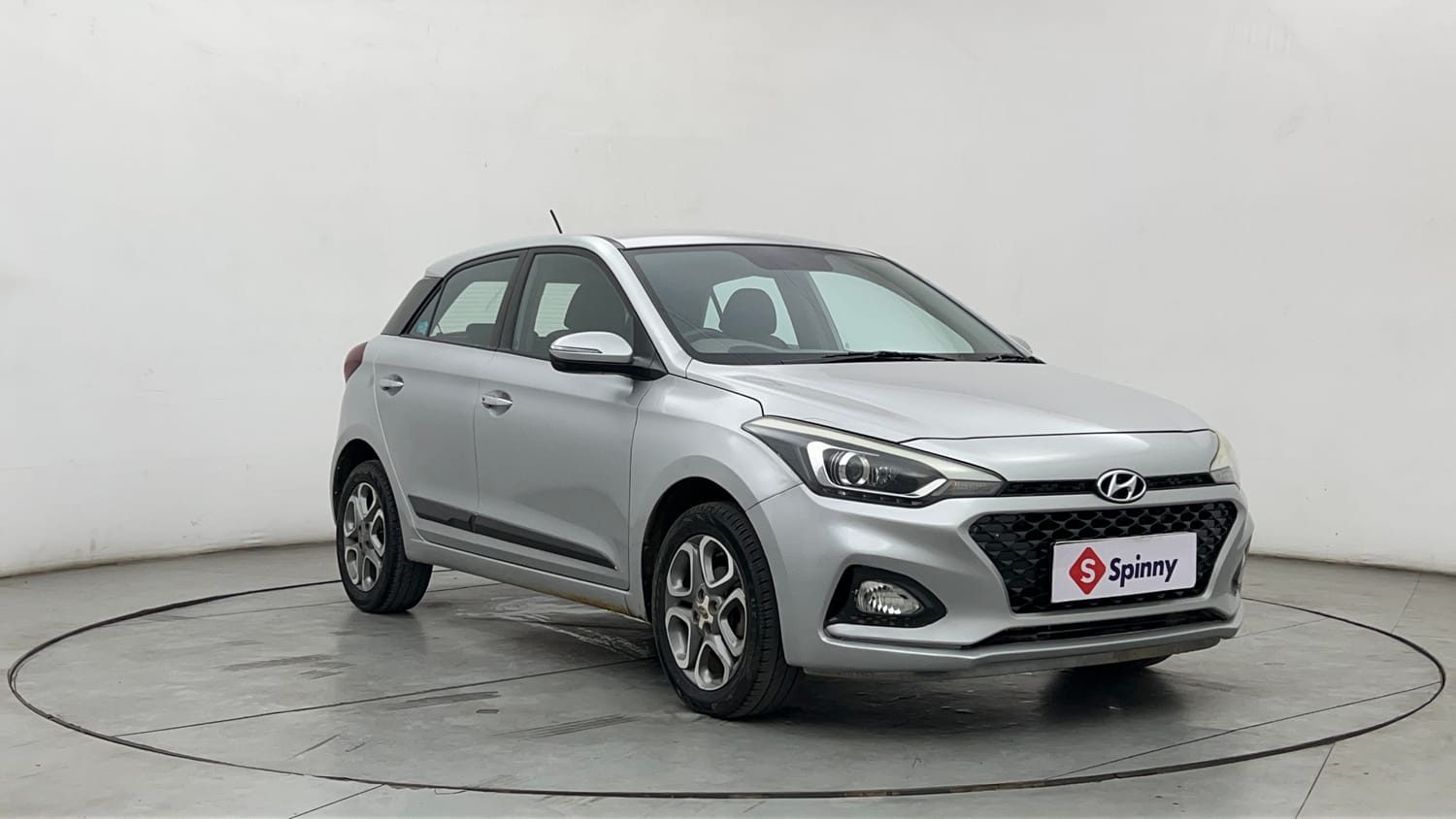 Used 2018 Hyundai Elite i20 Asta 1.2 (O) Petrol Manual exterior RIGHT FRONT CORNER VIEW