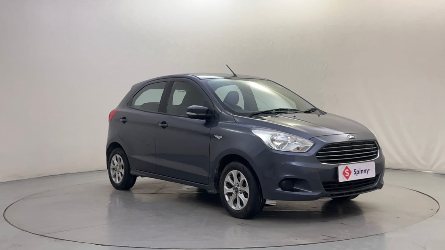 Used 2016 Ford Figo Trend 1.2 Ti-VCT Petrol Manual exterior RIGHT FRONT CORNER VIEW