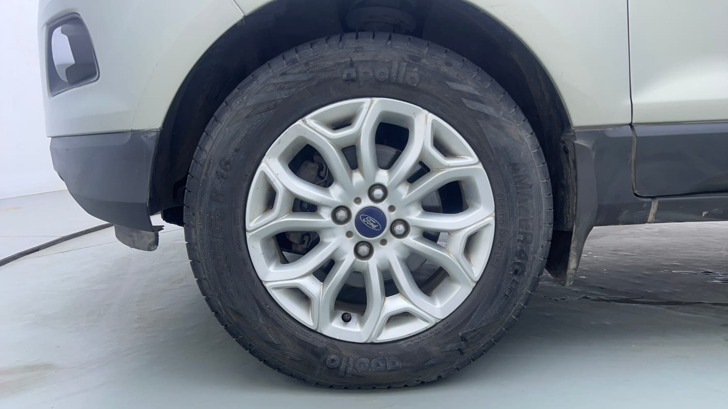 Used 2014 Ford EcoSport Titanium 1.5 TDCi Diesel Manual tyres LEFT FRONT TYRE RIM VIEW