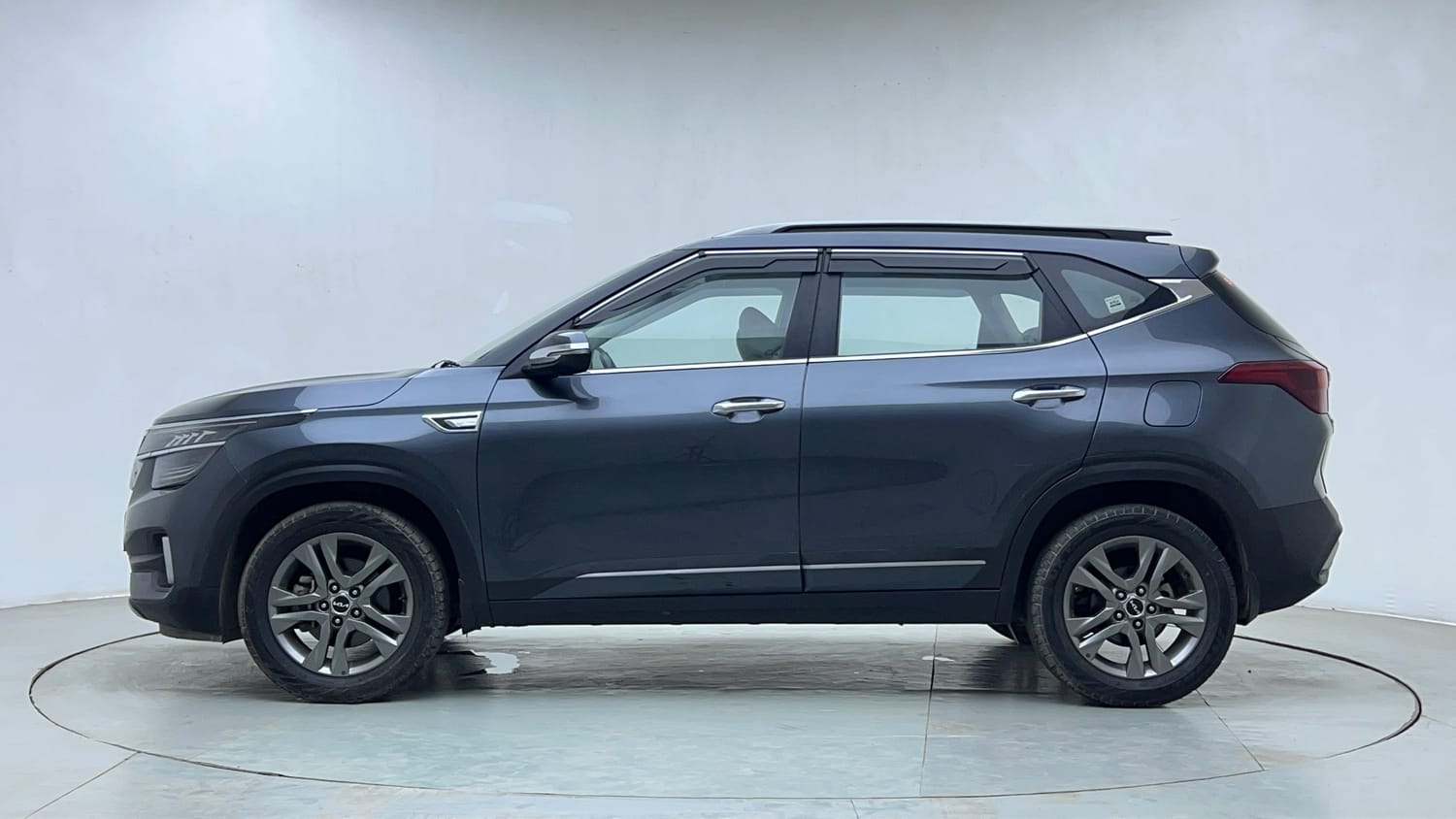 Used 2022 kia Seltos HTX 1.5 IVT Petrol Automatic exterior LEFT SIDE VIEW