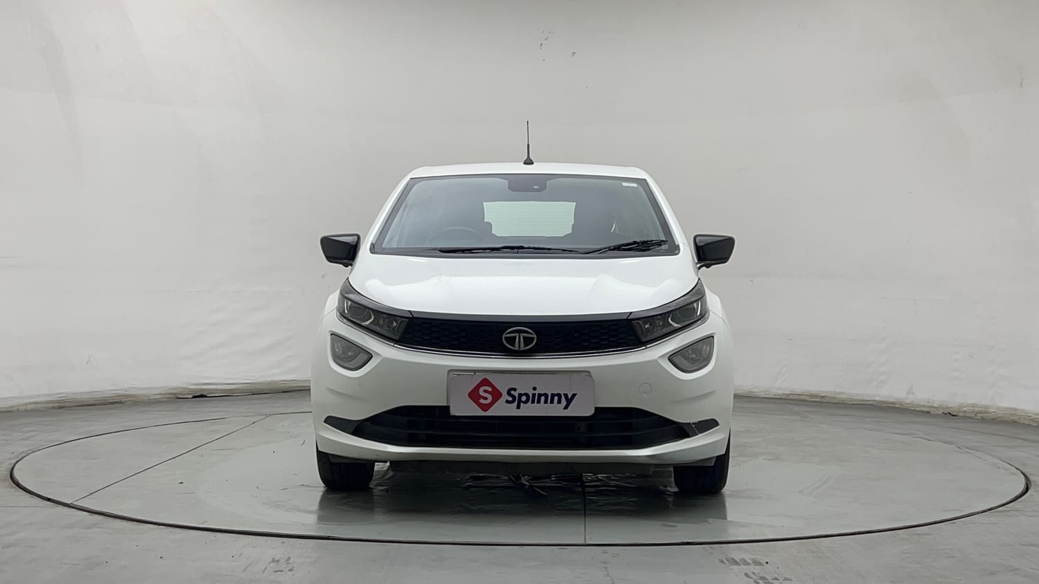 Used 2020 Tata Altroz XZ Petrol Petrol Manual exterior FRONT VIEW