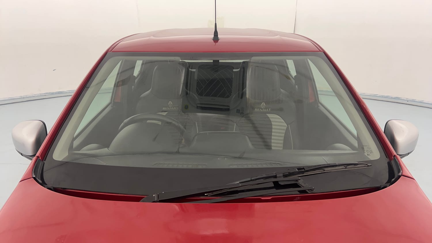 Used 2018 Renault Kwid 1.0 RXL Petrol Manual exterior FRONT WINDSHIELD VIEW