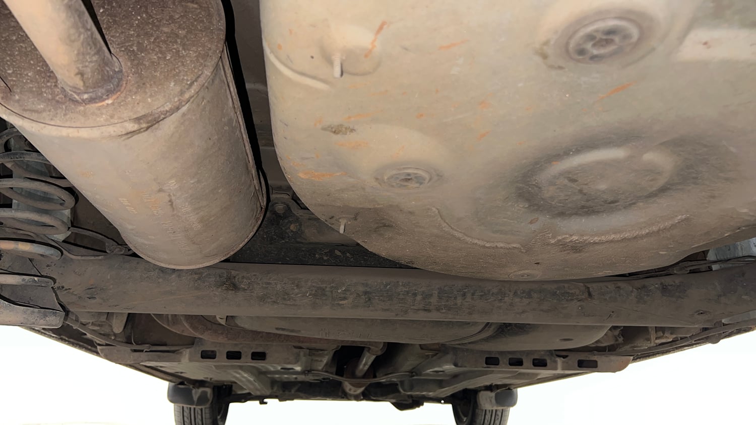 Used 2015 Volkswagen Polo Comfortline 1.2L (P) Petrol Manual extra REAR UNDERBODY VIEW (TAKEN FROM REAR)