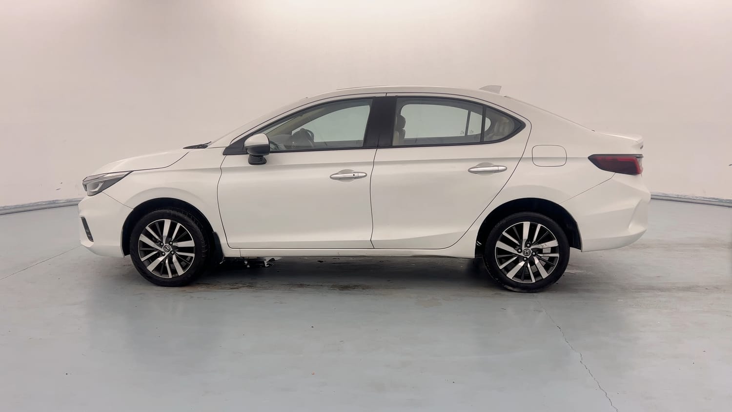 Used 2022 Honda City ZX Petrol Petrol Manual exterior LEFT SIDE VIEW