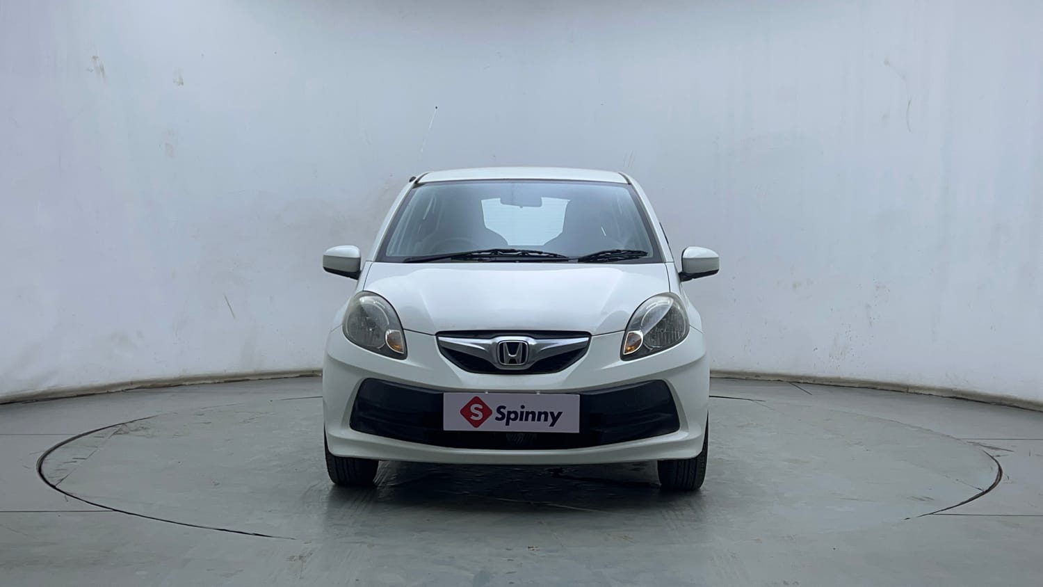 Used 2013 Honda Brio S MT Petrol Manual exterior FRONT VIEW