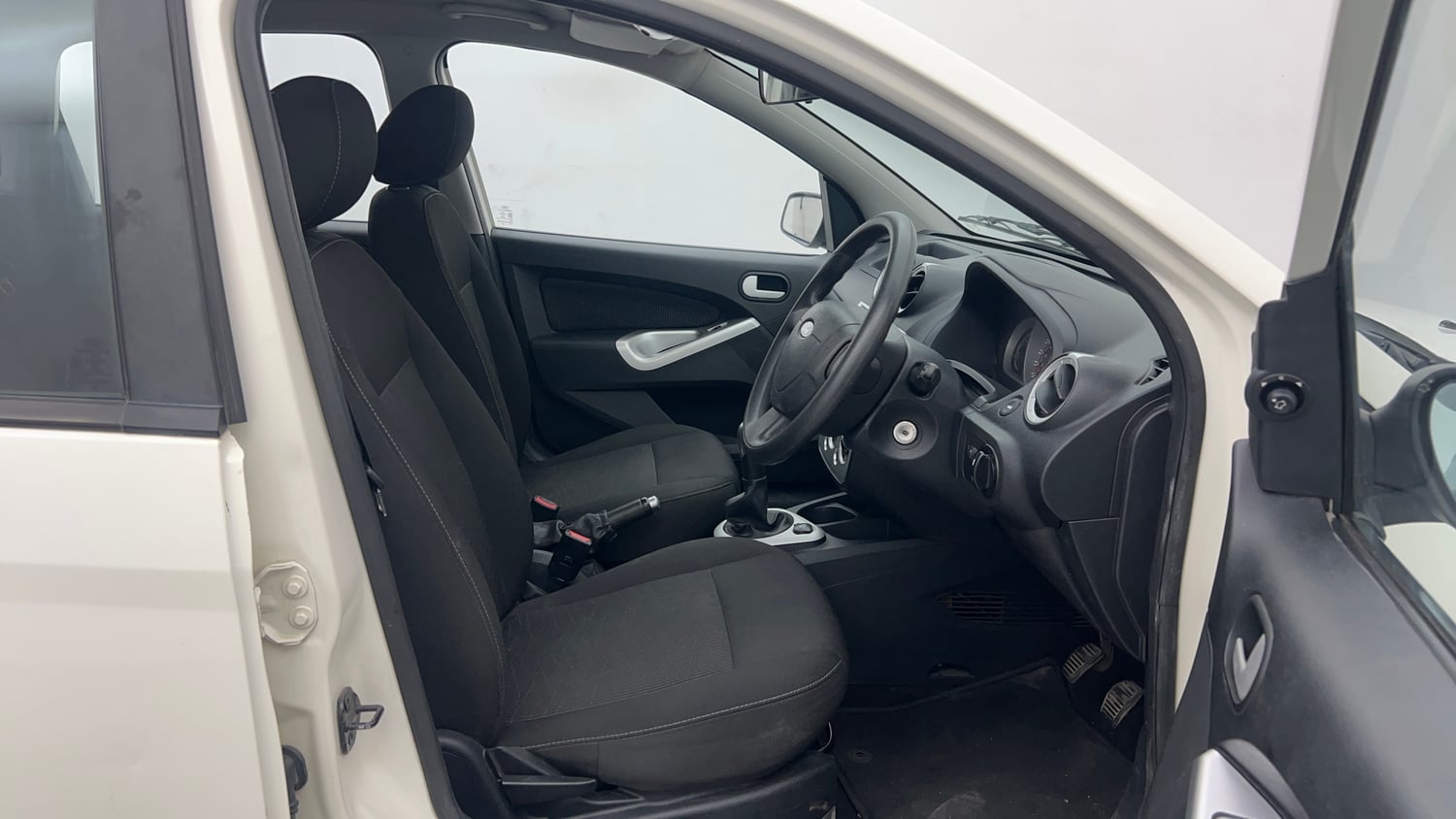 Used 2015 Ford Figo Duratec Petrol ZXI 1.2 Petrol Manual interior RIGHT SIDE FRONT DOOR CABIN VIEW