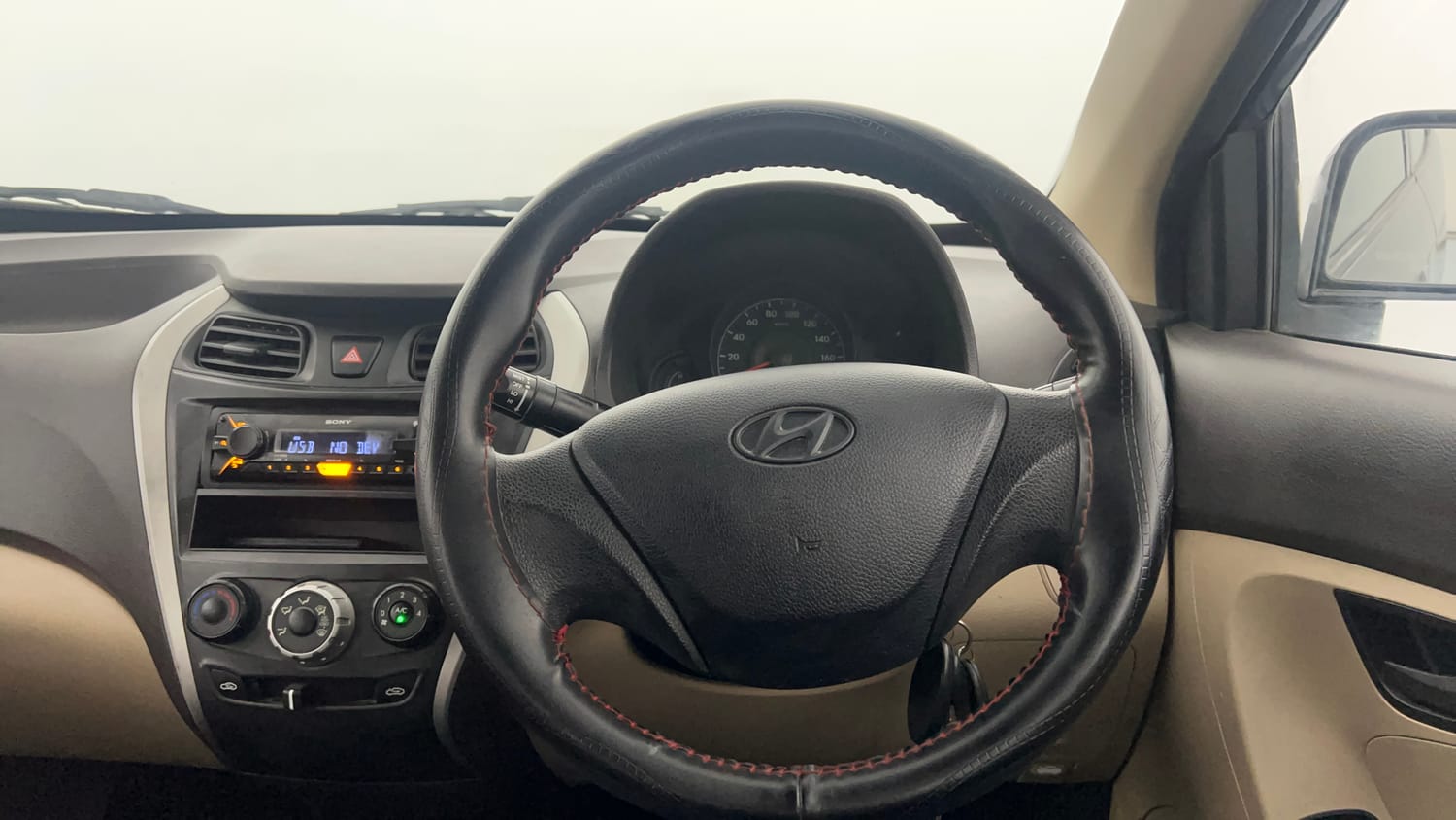 Used 2017 Hyundai Eon Era + Petrol Manual interior STEERING VIEW
