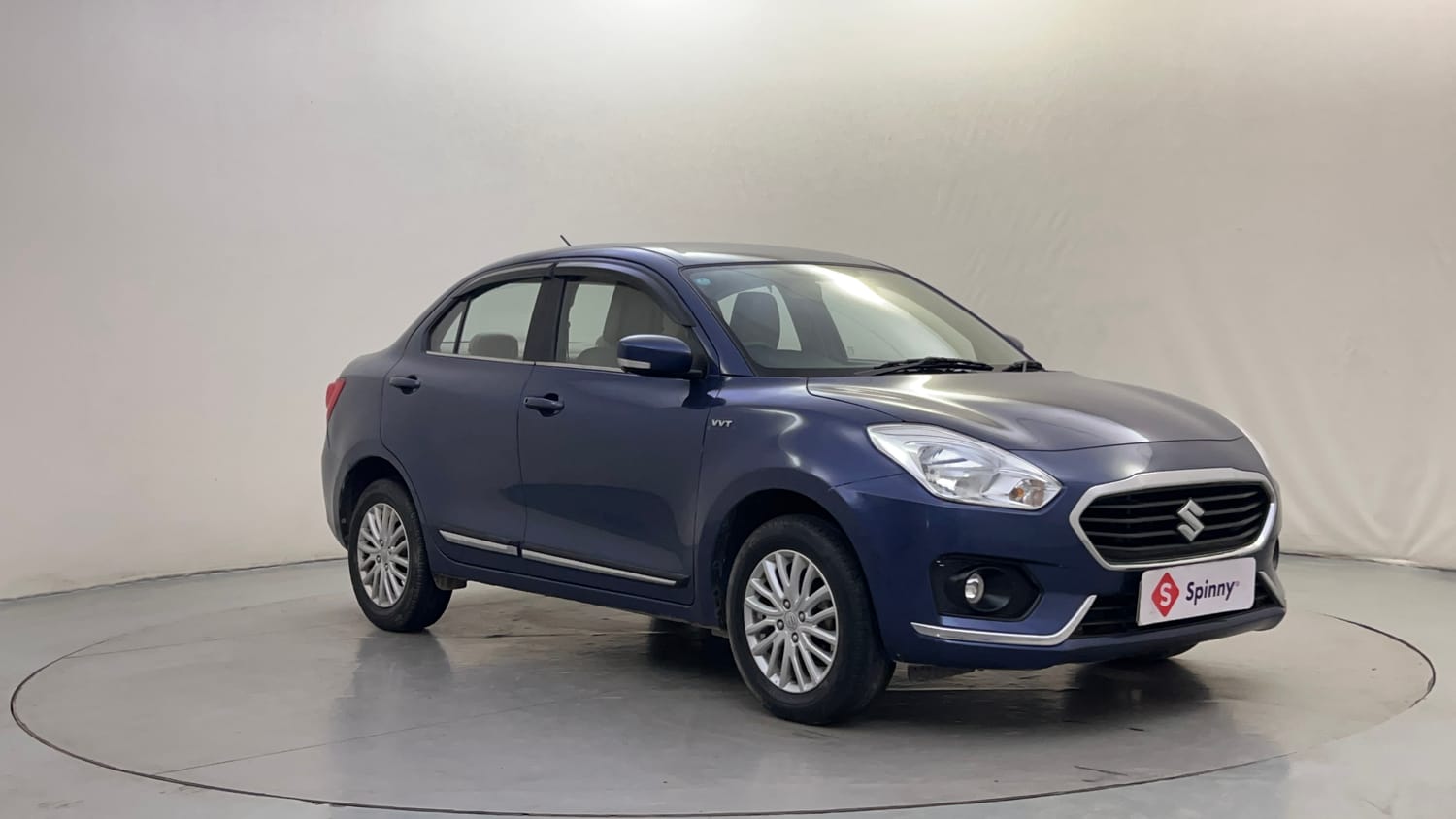 Used 2018 Maruti Suzuki Dzire ZXi Petrol Manual exterior RIGHT FRONT CORNER VIEW