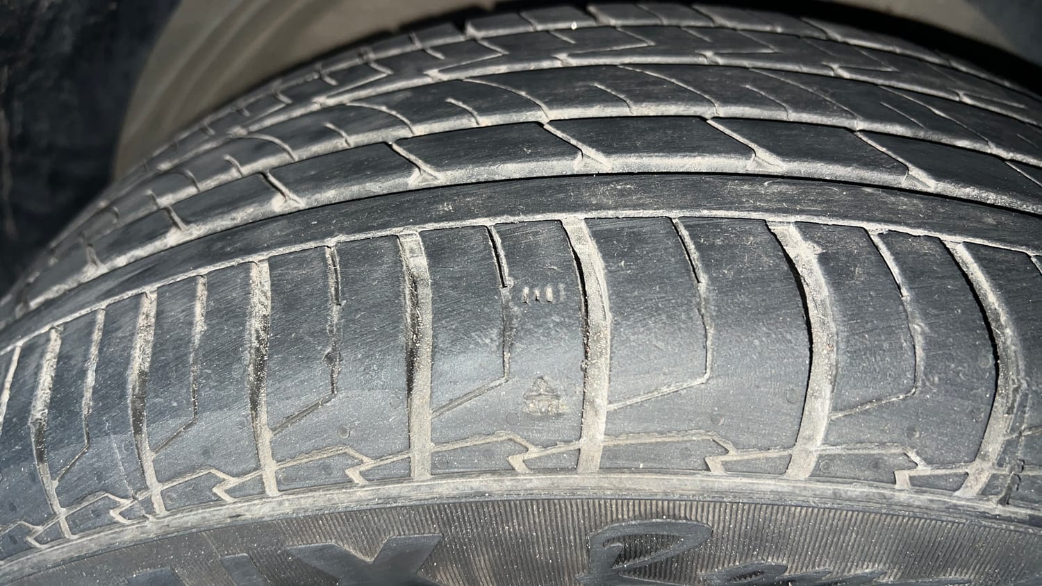 Used 2020 MG Motors Hector Sharp 1.5 DCT Petrol Petrol Automatic tyres RIGHT FRONT TYRE TREAD VIEW
