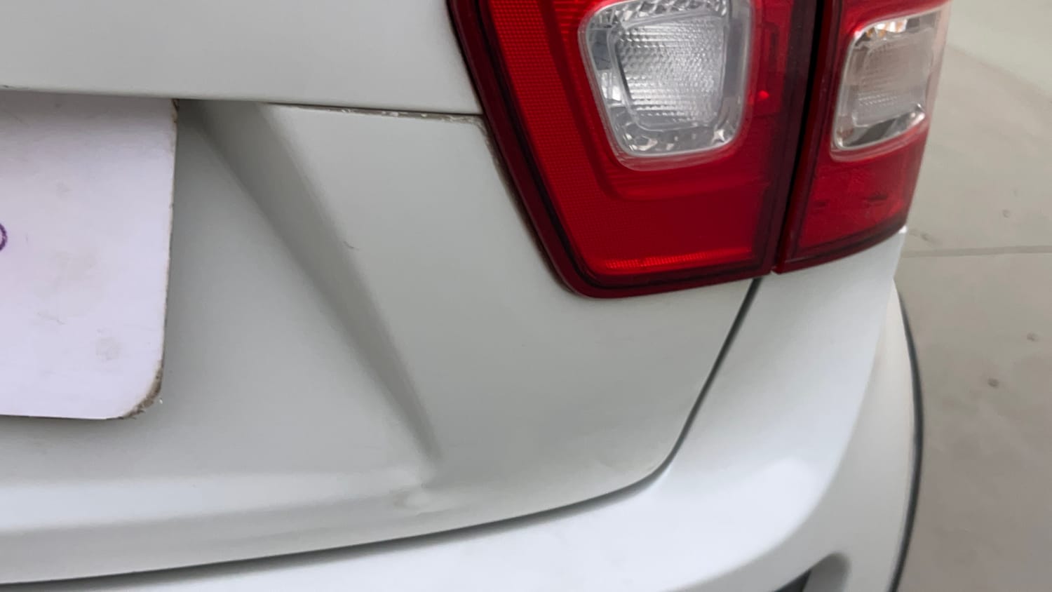 Used 2018 Maruti Suzuki Ignis [2017-2020] Zeta AMT Petrol Dual Tone Petrol Automatic dents MINOR DENT