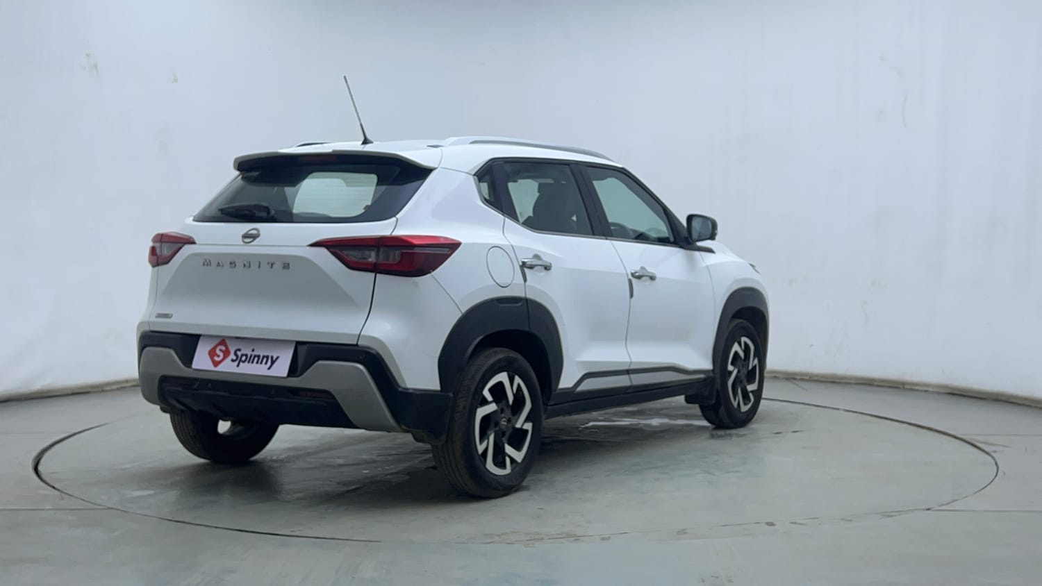 Used 2021 Nissan Magnite XV Premium Turbo Petrol Manual exterior RIGHT REAR CORNER VIEW