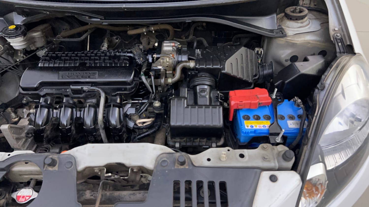 Used 2015 Honda Amaze 1.2 SX i-VTEC Petrol Manual engine ENGINE LEFT SIDE VIEW