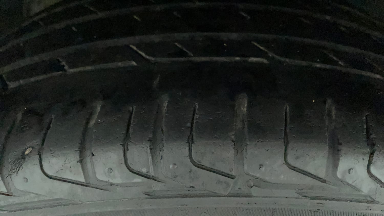 Used 2020 Tata Nexon XZ Plus Petrol Manual tyres LEFT FRONT TYRE TREAD VIEW
